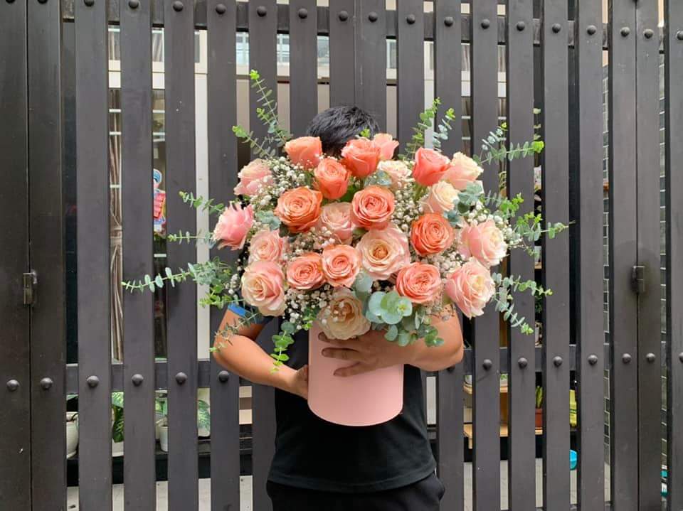 Hoa Tươi Trong Giỏ - Tặng Tình Yêu, Tặng Hạnh Phúc