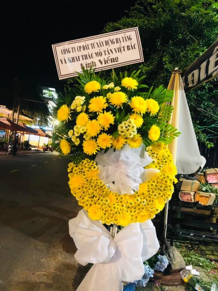 Kệ Hoa Chia Buồn (9)