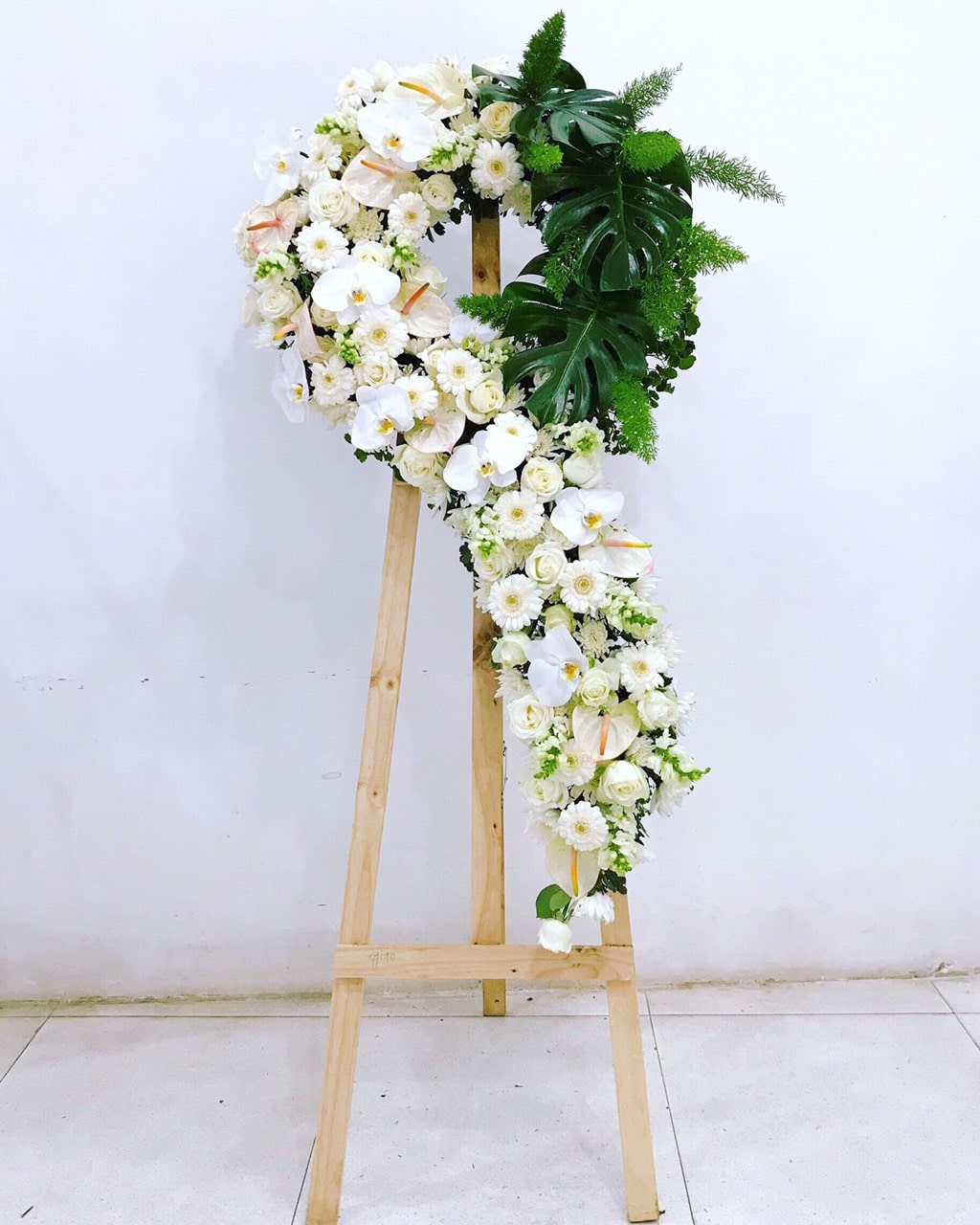 Lẵng Hoa Viếng Gửi Lời Chia Buồn