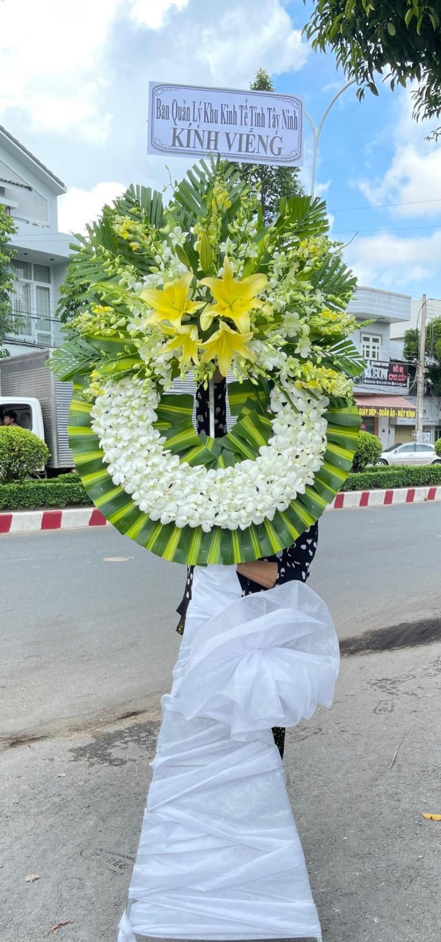 Hoa Chia Buồn (02)
