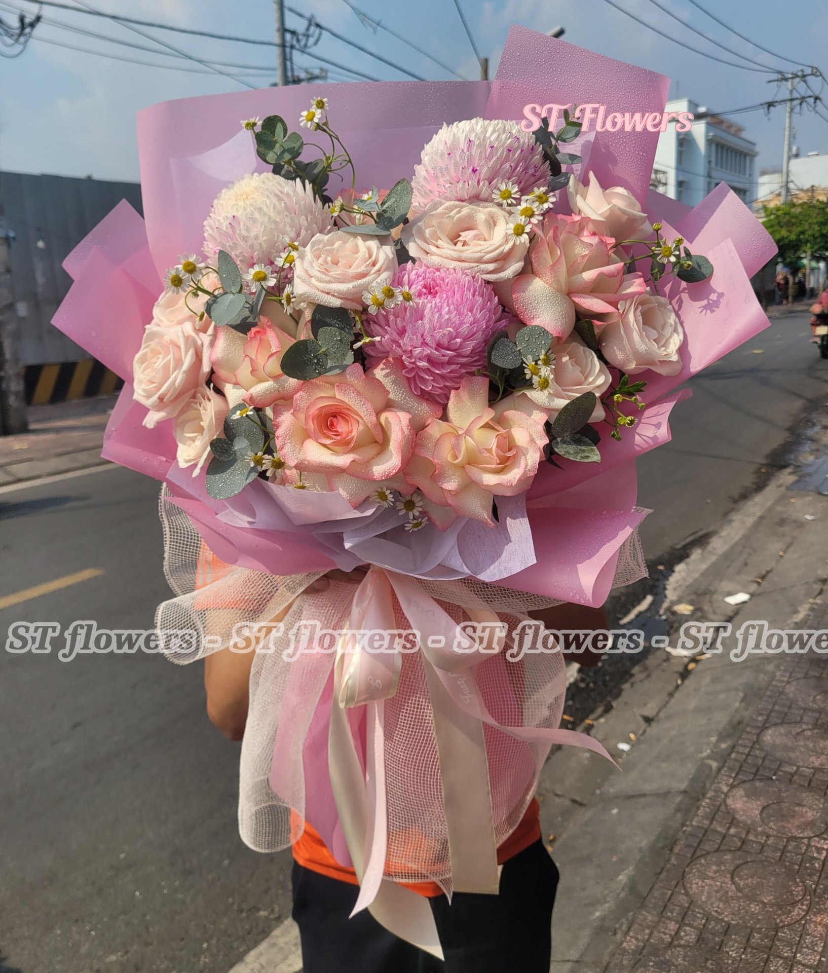 Bó hoa song hỹ -cúc mẫu đơn