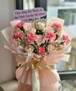 Bó Hoa Hồng Kem Mix Hoa Cẩm Chướng Mừng Sinh Nhật Mã 2