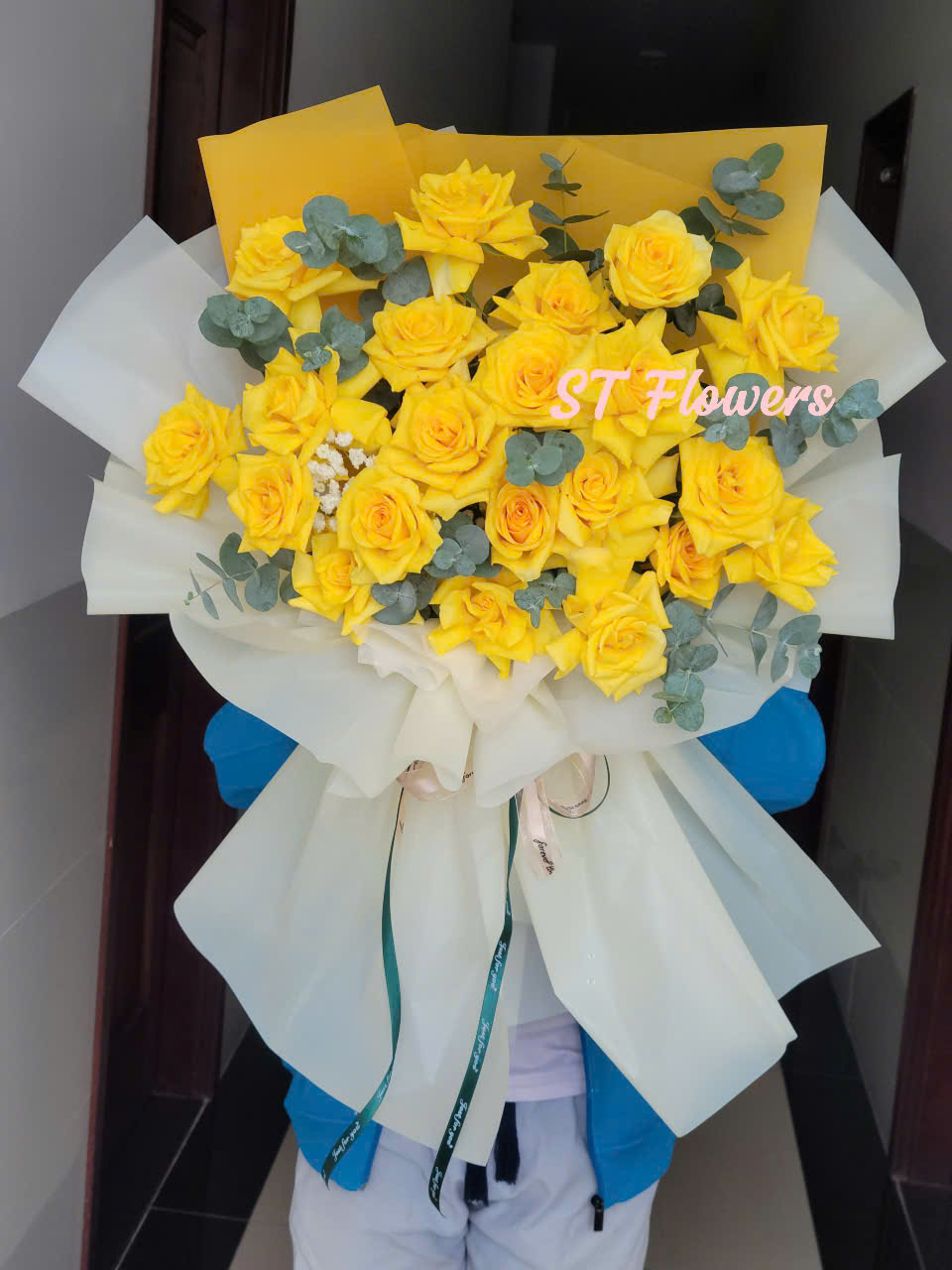 Bó Hoa Hồng Vàng Sang Trọng