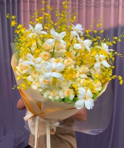 Bó Hoa Tươi Tắn Rực Rỡ
