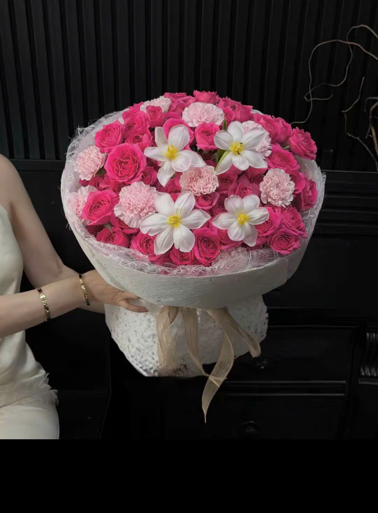 Bó Hoa Hồng Phấn & Tulip Trắng