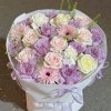 Bó hoa hồng tím pastel, hồng phấn và trắng tinh khôi với cẩm chướng, cúc gerbera, điểm xanh tươi tại STflowers Quận 7.