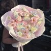 Bó hoa pastel dịu dàng với sắc hồng, trắng và xanh baby, được gói tinh tế, phù hợp làm quà tặng ý nghĩa từ STflowers Quận 7.
