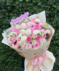 Bó hoa tươi tone hồng pastel sang trọng tại STflowers Quận 7 TP.HCM