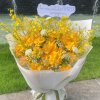 Bó hoa tươi tone vàng rạng rỡ mừng sinh nhật được thiết kế bởi STflowers Quận 7