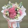 Bó hoa tươi tone hồng pastel sang trọng của shop STflowers tại Quận 7