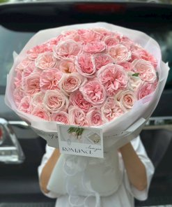 Bó hoa tươi tone hồng pastel sang trọng tại STflowers Quận 7