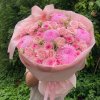 Bó hoa tươi tone hồng pastel thanh lịch do STflowers thiết kế tại Quận 7