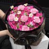 Bó hoa tươi tone hồng pastel sang trọng tại cửa hàng hoa STflowers Quận 7